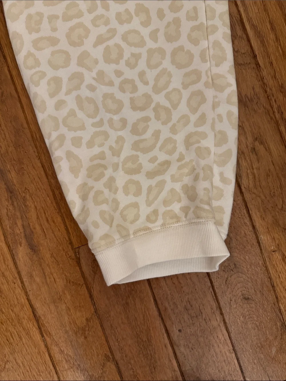 Old Navy Cream Leopard Print Jogger Pants